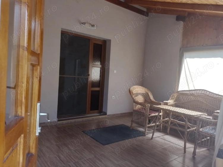 Casă cu Teren 1900 Mp în Măureni