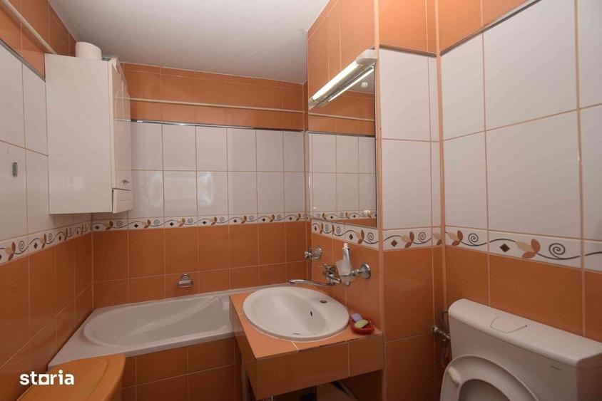 Apartament cu 4 camere decomandat în George Enescu