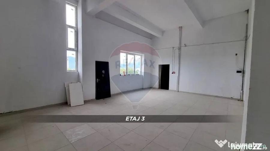 Spațiu comercial, de 600 mp, în Central
