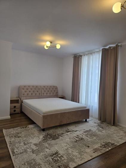 Apartament cu 3 camere semidecomandat, mobilat în Copou