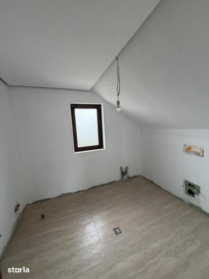 Casă cu 3 camere cu Teren 650 Mp în Central