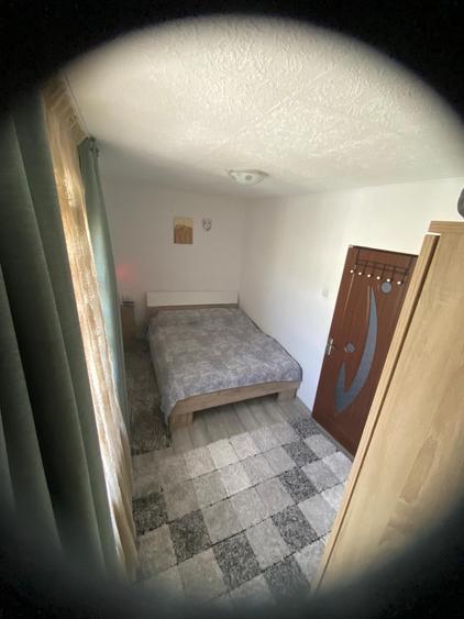 Apartament cu 3 camere nedecomandat în Săsar