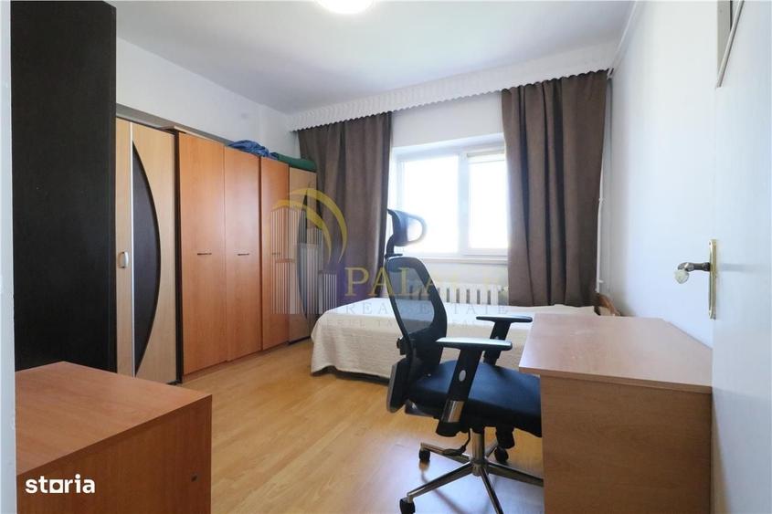 Apartament cu 3 camere decomandat în Hala Centrală