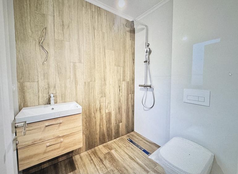 Duplex cu 5 camere cu Canalizare în Urseni