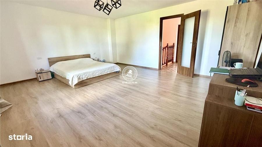 Casă cu 4 camere în Popricani