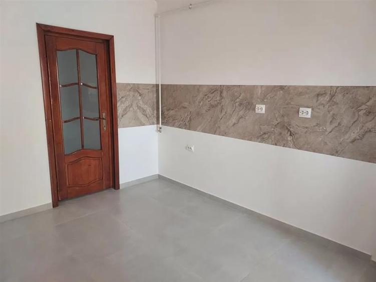 Apartament 3 camere  de vanzare  Pacurari, - 3