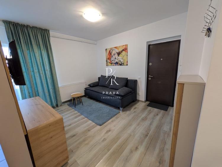 Apartament cu 2 camere semidecomandat, mobilat în Florești