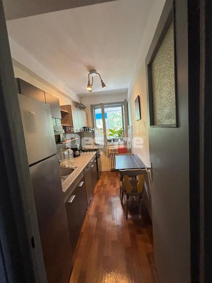 Apartament cu 2 camere semidecomandat, mobilat în Crângași