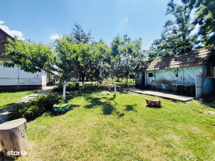 Casă cu 2 camere cu Teren 2870 Mp în Sântandrei