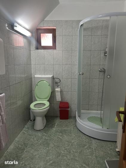 Casă cu 2 camere cu Teren 620 Mp în Piatra Șoimului