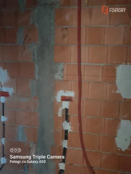 Casă cu 4 camere cu Teren 247 Mp în Plopi
