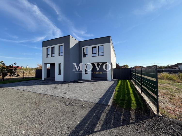 Duplex cu 4 camere cu Canalizare în Săcălaz