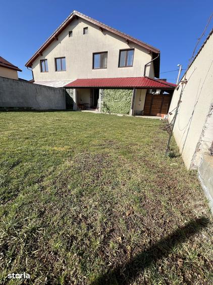 Casă cu 4 camere decomandat cu Teren 250 Mp în Țiglari