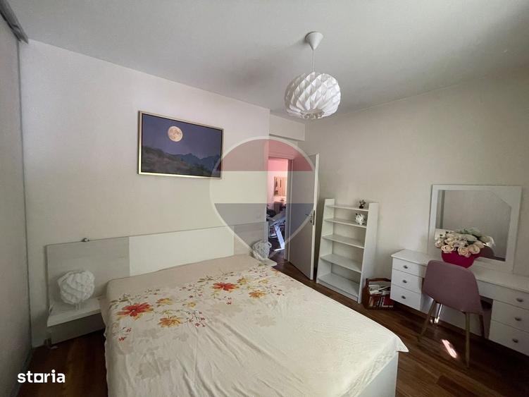 Apartament cu 3 camere în Piața Cluj