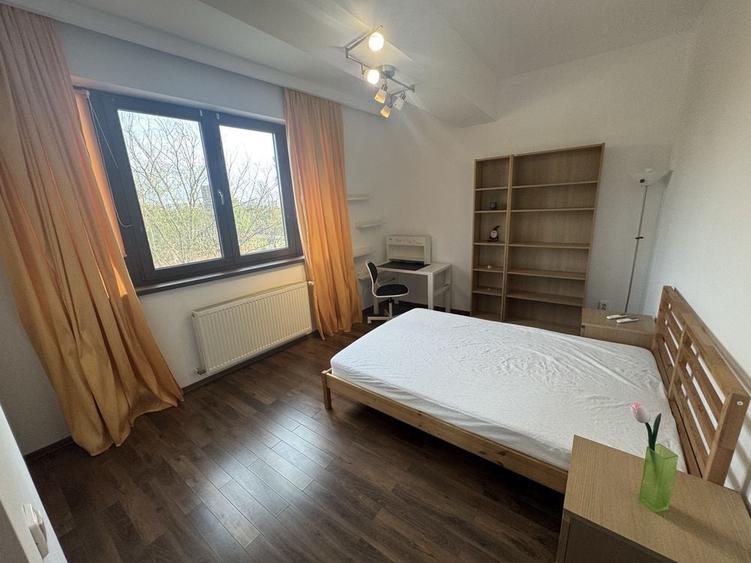 Apartament cu 3 camere decomandat în Regie