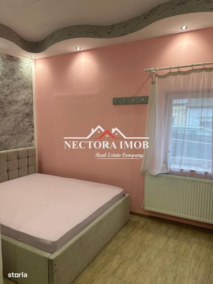 Casă cu 4 camere decomandat cu Teren 200 Mp în Central