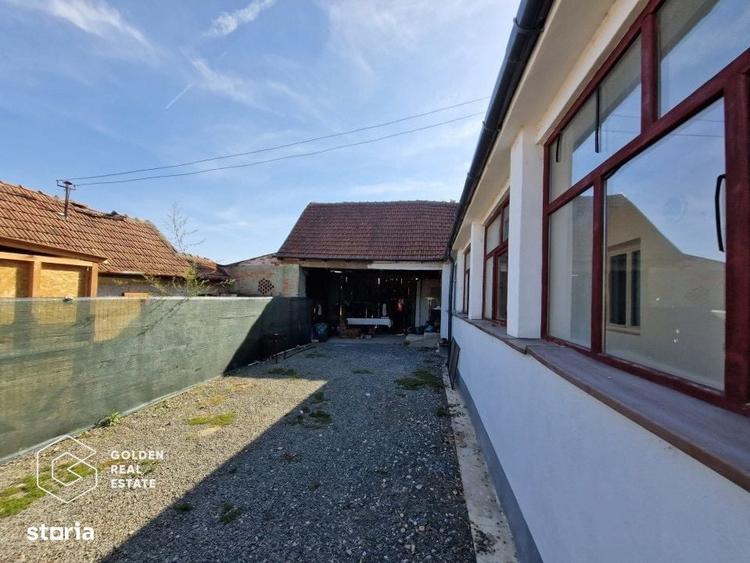 Casă cu 4 camere în Micălaca
