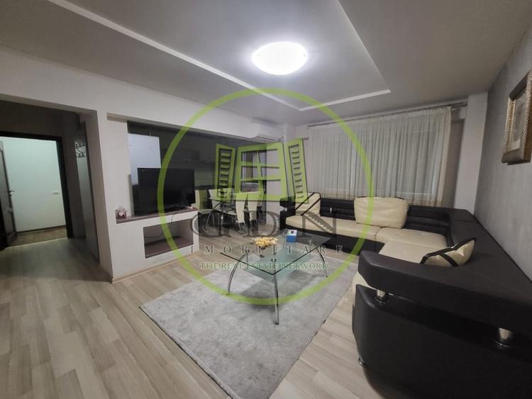 Apartament cu 3 camere, mobilat în Craiovița Nouă