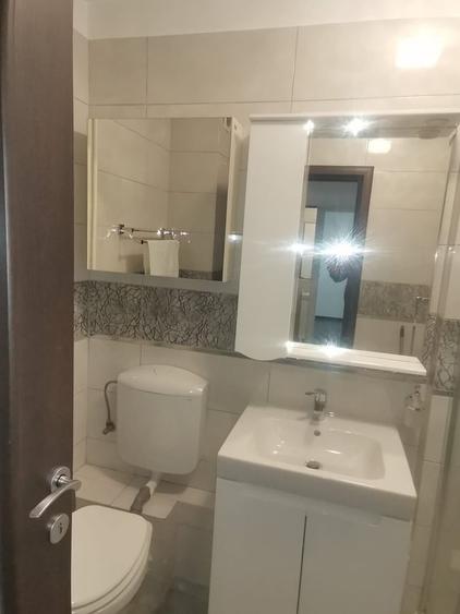 Garsonieră decomandată în Decebal