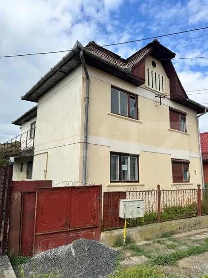 Casa spatioasa in Custelnic langa Tarnaveni! 10Ari teren! - 2