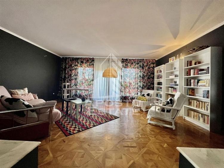 Casă cu 9 camere cu Teren 1344 Mp în Grădiște