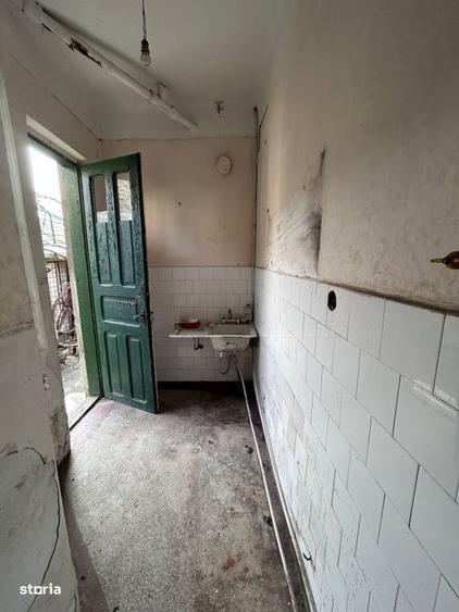 Casă cu 4 camere în Nicolae Bălcescu