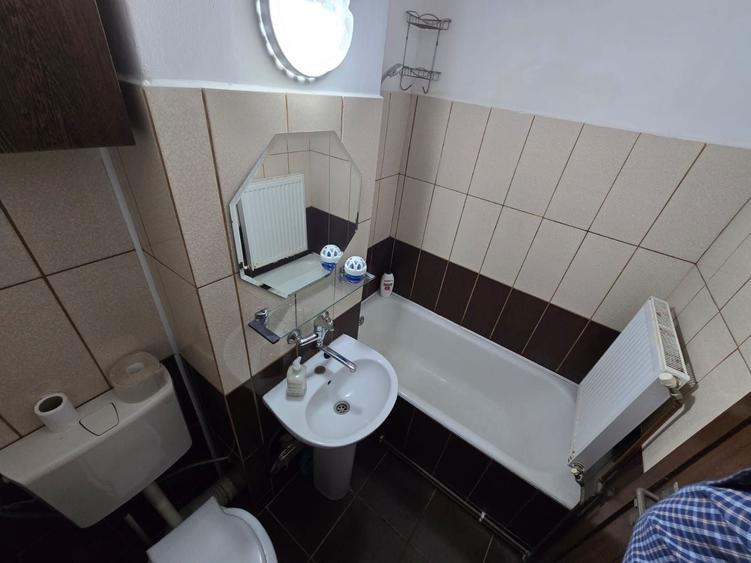 Garsonieră decomandată, mobilată în 7 Noiembrie