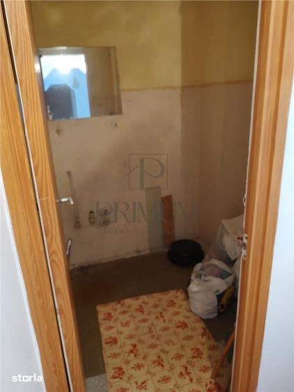 Apartament cu 4 camere decomandat în Girocului