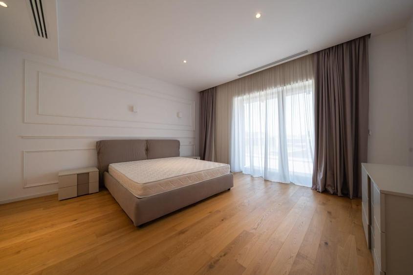 Apartament cu 3 camere decomandat, mobilat în Nordului