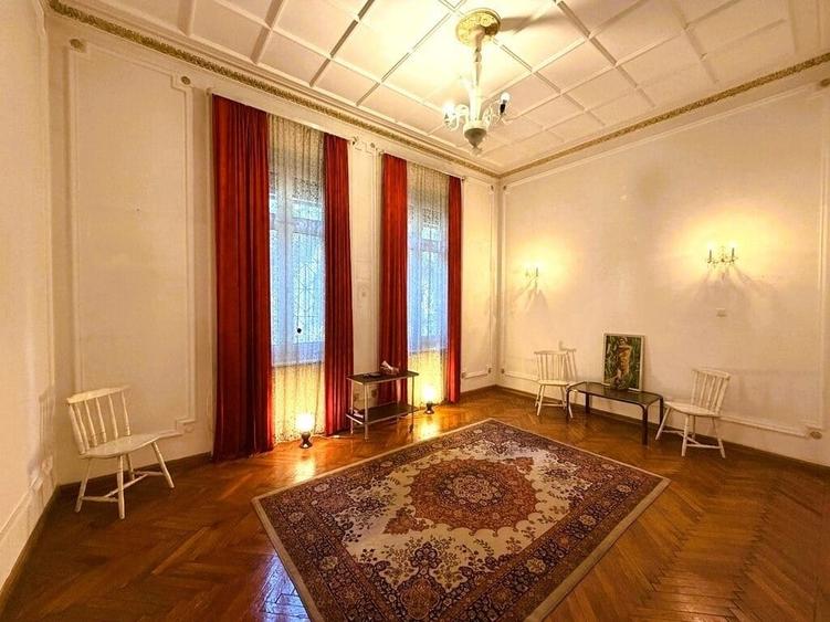 Casă cu 18 camere cu Garaj în Kiseleff