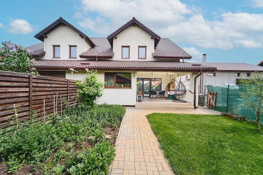 Casă cu 4 camere cu Teren 321 Mp în Săcălaz