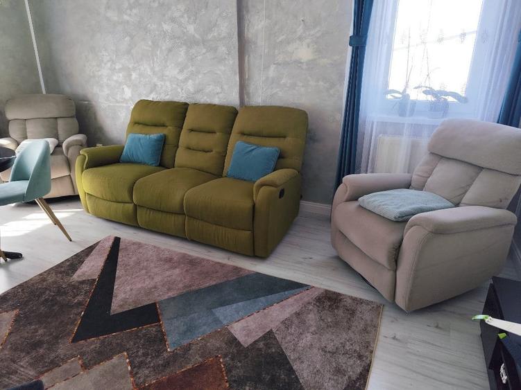 Inchiriez apartament 3 camere, 2 BAI, Bloc Nou, Valea Calma?uiului - 2