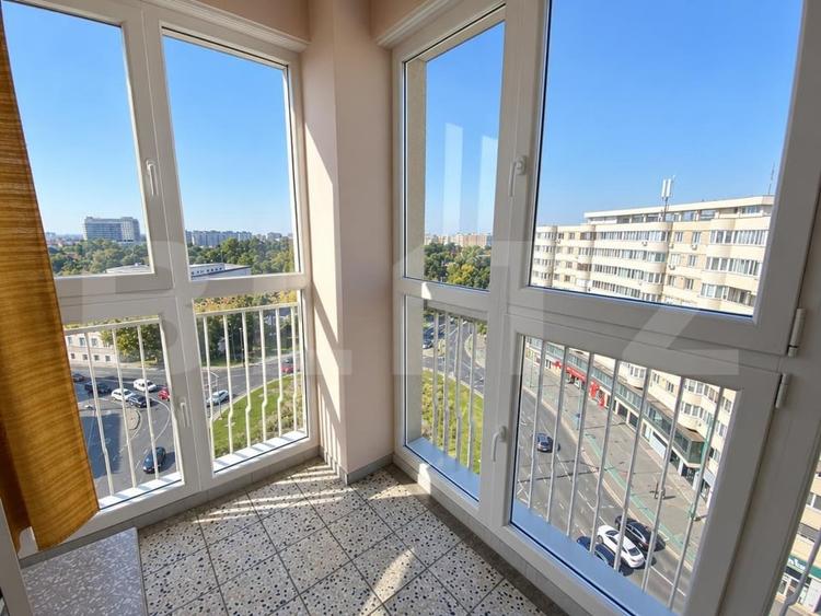 Apartament cu 4 camere decomandat, mobilat în Central