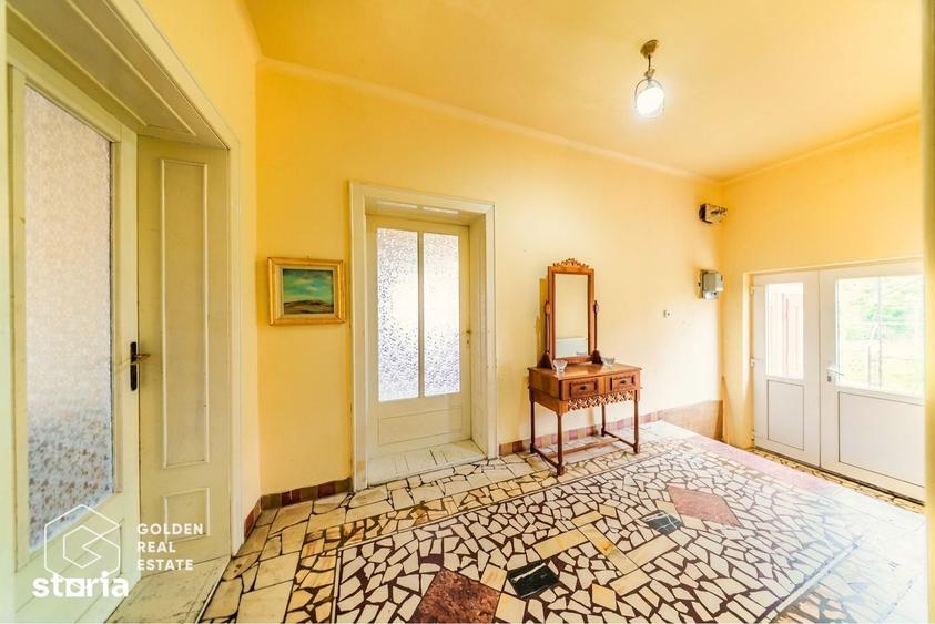 Casă cu 5 camere cu Teren 2880 Mp în Zimandu Nou