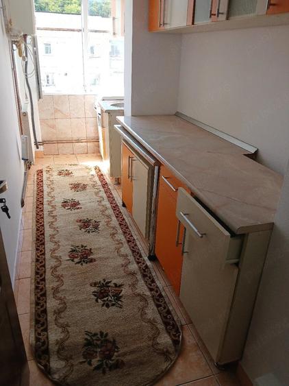 Garsonieră decomandată în Central