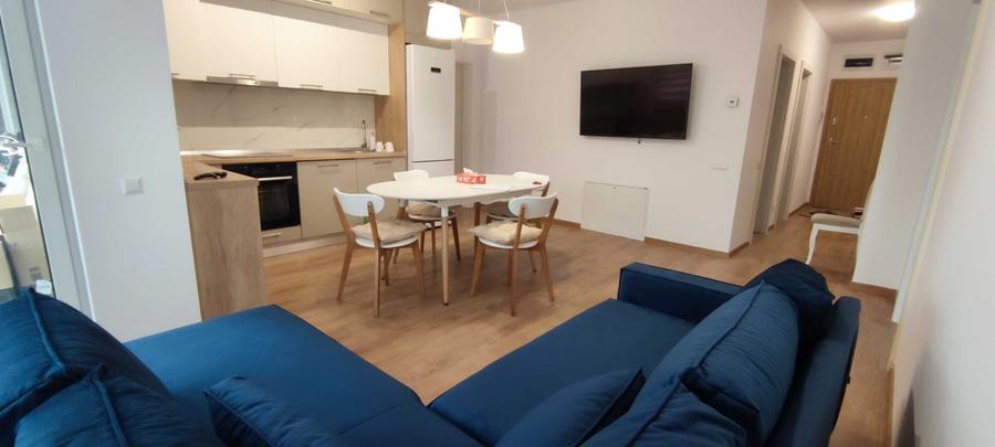 Apartament cu 3 camere semidecomandat în Florești