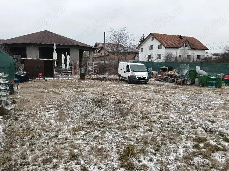 Teren de 800 mp, în Lilieci