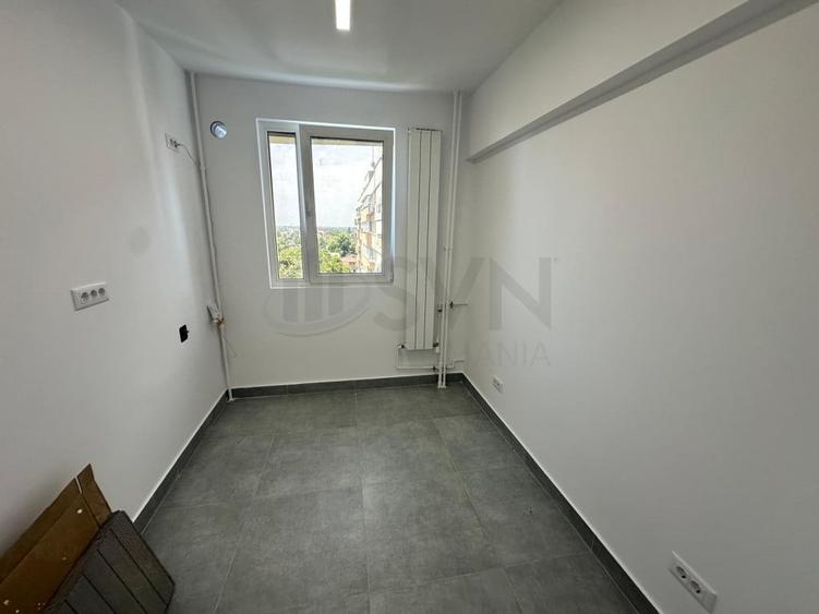 Apartament cu 3 camere semidecomandat în Bucureștii Noi