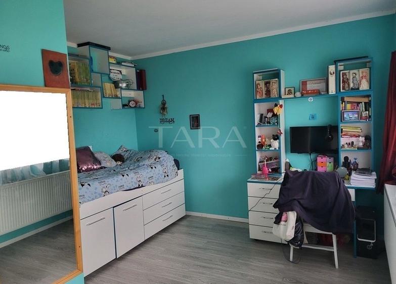 Duplex cu 5 camere cu Canalizare în Florești