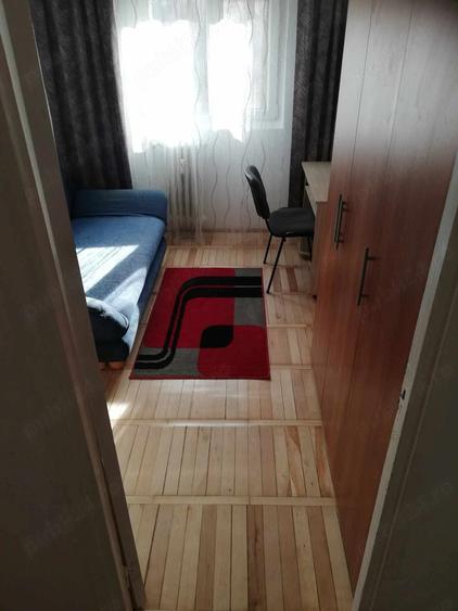 Apartament cu 3 camere semidecomandat în Dacia