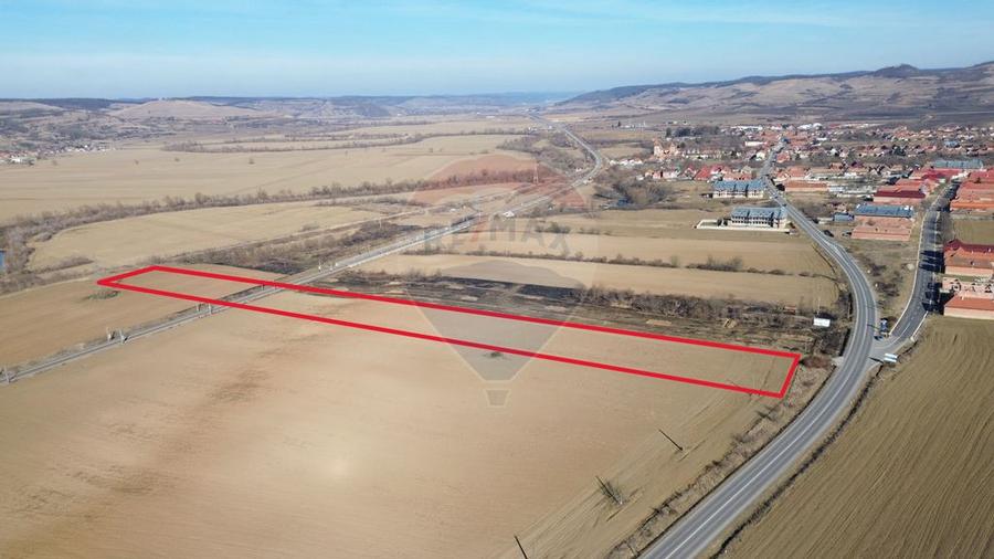 Teren de 10168 mp, în Brateiu