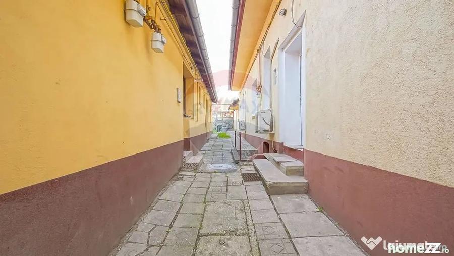Casă cu 3 camere cu Teren 290 Mp în Central