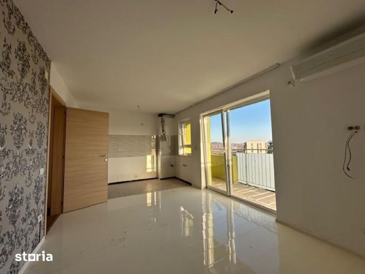 Apartament cu 3 camere decomandat în Nufărul
