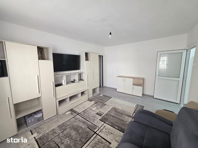 Apartament cu 3 camere în Florilor