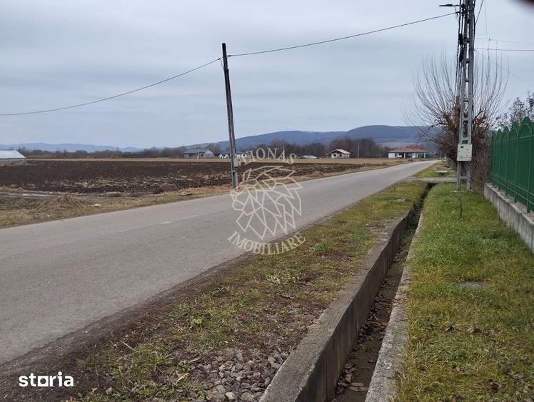 Teren de 2500 mp, în Budacu de Jos