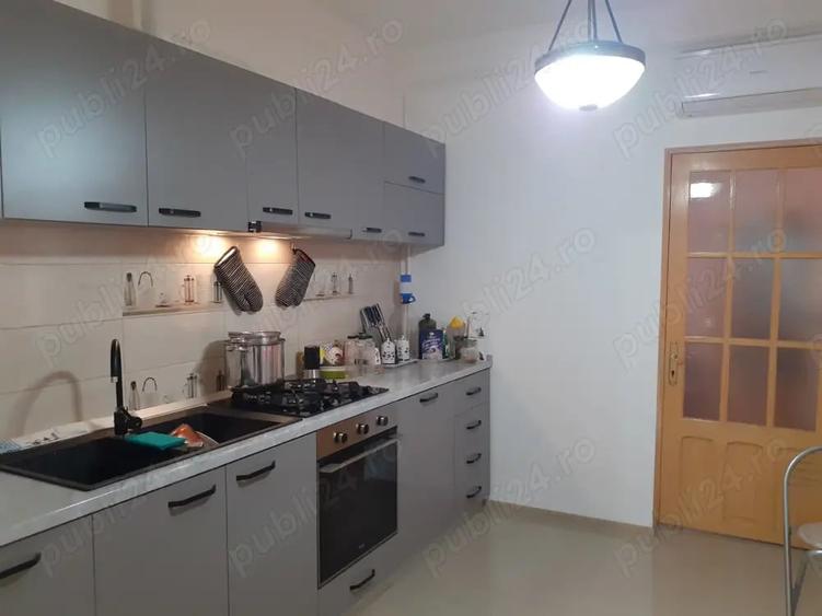 Casă cu 6 camere cu Teren 283 Mp în Școlilor