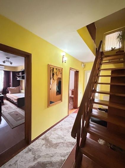 Casă cu 4 camere în Exterior Vest