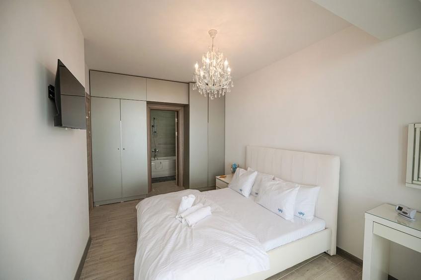 Apartament cu 3 camere decomandat în Mamaia-Sat