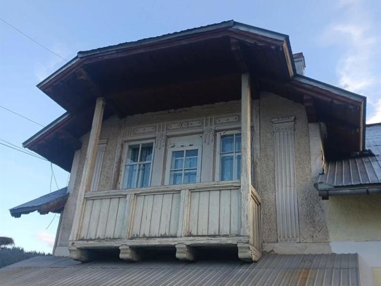Casă individuală cu 2 camere cu Teren 770 Mp în Dorna Candrenilor