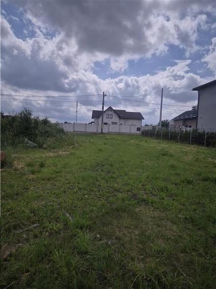 Teren Construcții intravilan de 400 mp, în Bulai